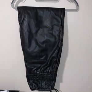 Zara Ankle length leather pants